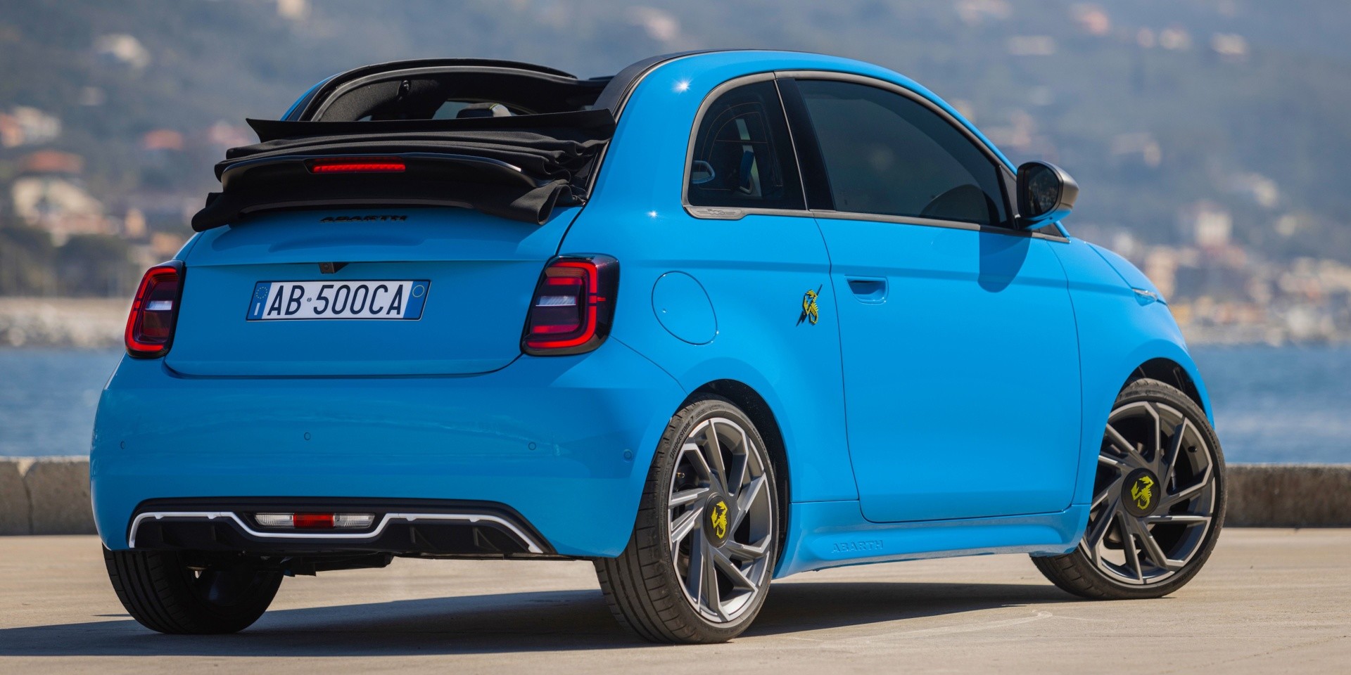 The new Abarth 595 range: the Scorpion stings once again, Abarth